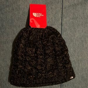 The North Face Women’s Black/Graphite Winter Fuzzy Cable Beanie
